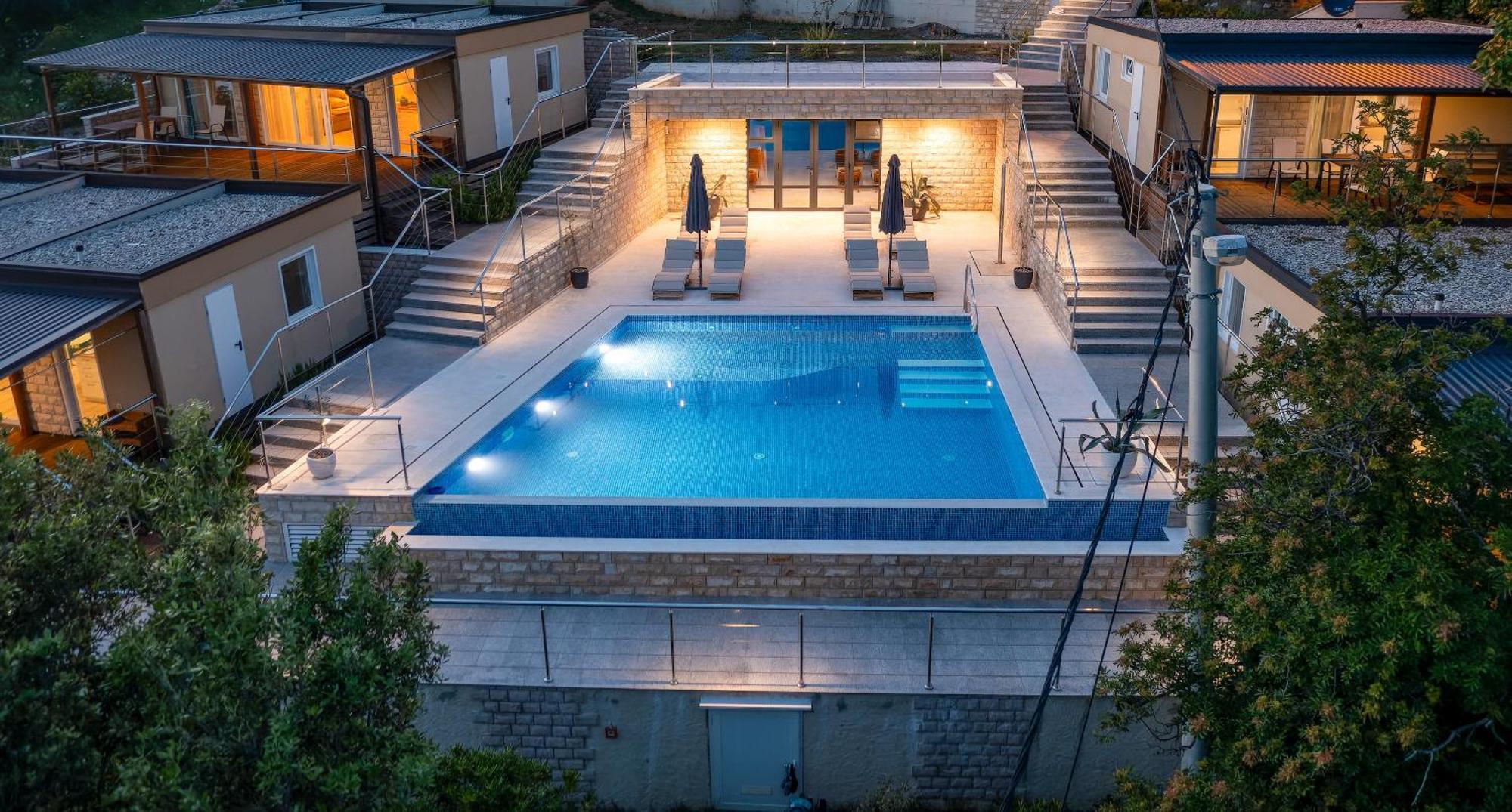 Готель Boora Glamp Experience & Heated Infinity Pool Сень Екстер'єр фото